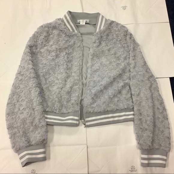 2 Piece Plus Faux Fur Jogger Set. Actual Product Pics in Post! - Picture 8 of 12